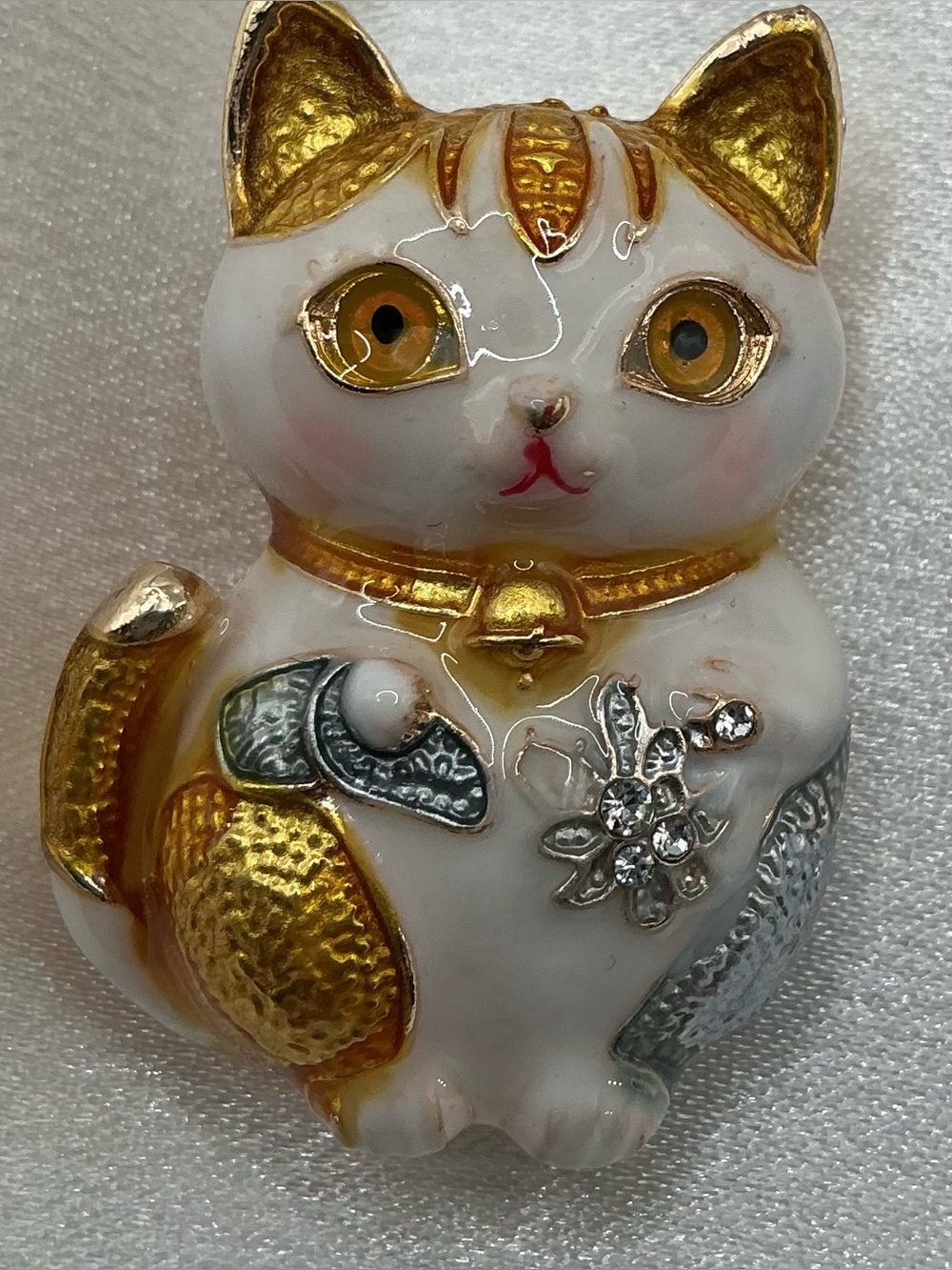 WHITE ENAMEL RHINESTONE GOLD TONE SILVER TONE CHUBBY CAT BROOCH